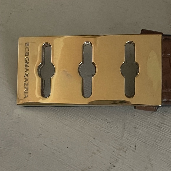 BCBGMaxAzria Croco Design Belt with Decorative Gold Buckle and Chain Detail - Picture 8 of 8